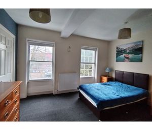 Room Five- click for photo gallery